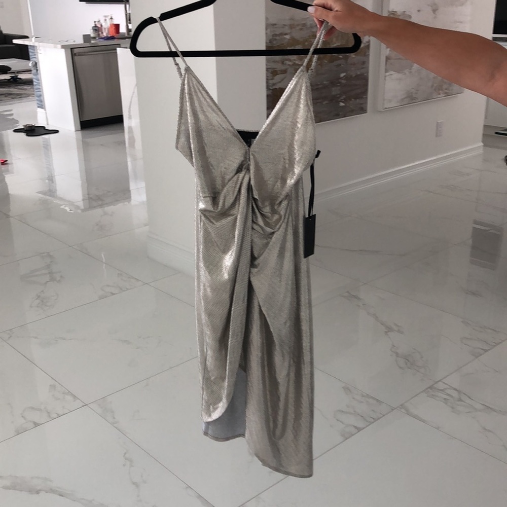 H:ours dress